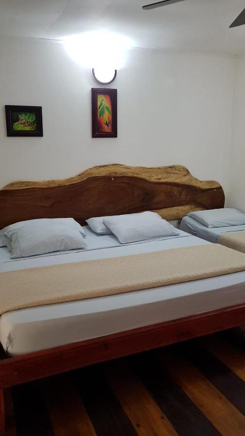 Hotel Bugabutik Puerto Viejo de Talamanca Экстерьер фото