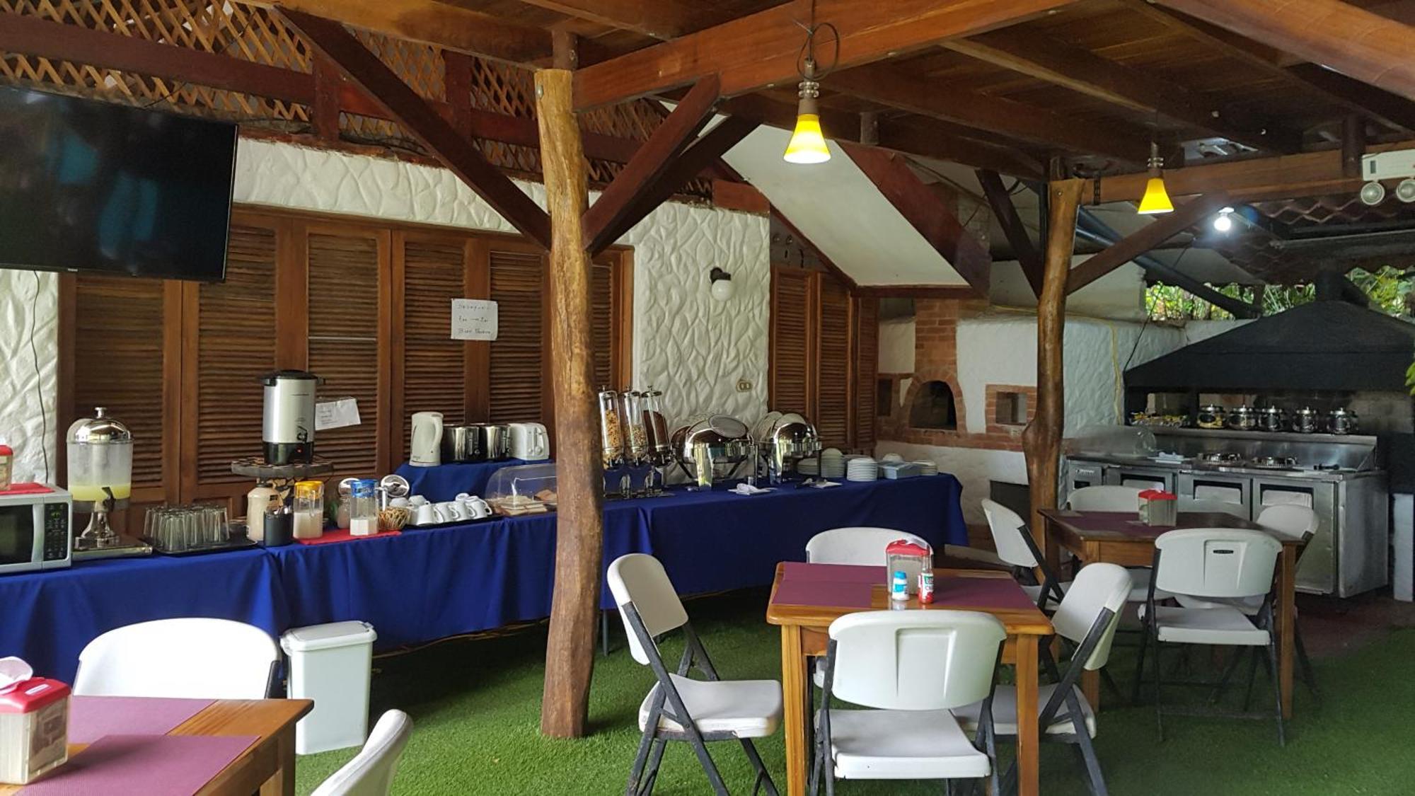 Hotel Bugabutik Puerto Viejo de Talamanca Экстерьер фото