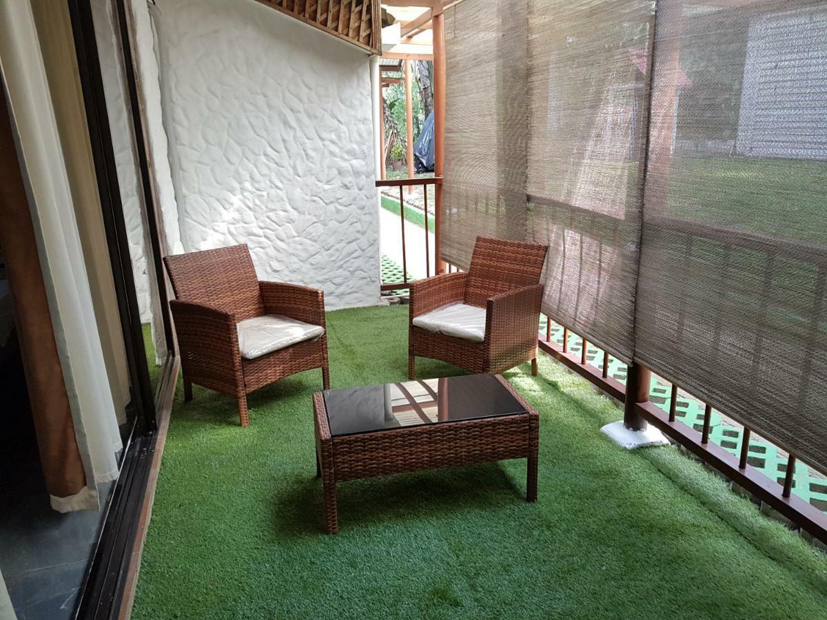 Hotel Bugabutik Puerto Viejo de Talamanca Экстерьер фото